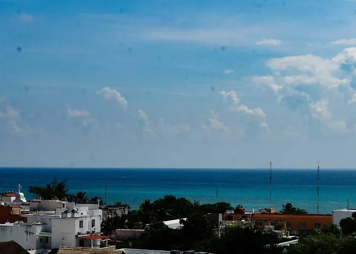 Comfortable Condo W/ City Views Rooftop Pool & Gym - 319 Musa