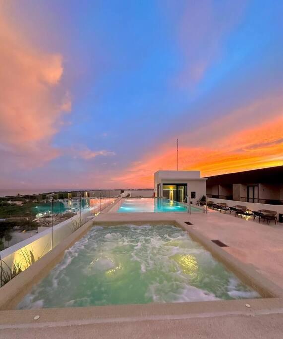 Apartamento Comfortable W/ Views Rooftop Pool & Gym - 319 Musa *
