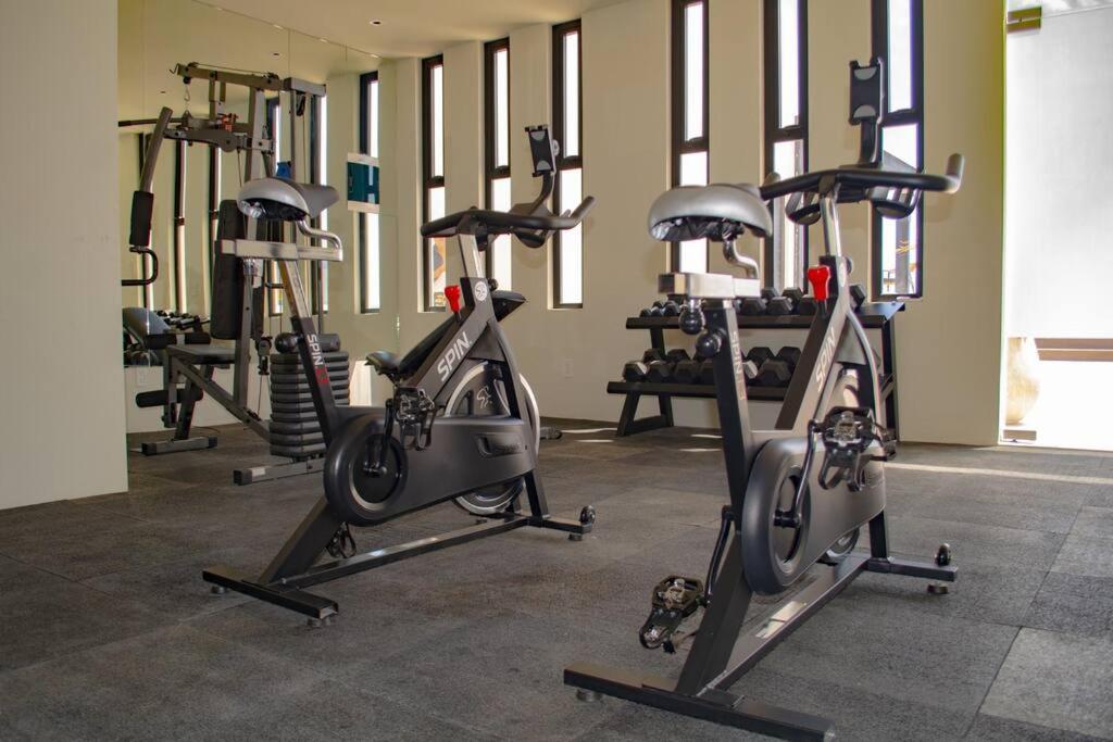 Comfortable W/ Views Rooftop Pool & Gym - 319 Musa *