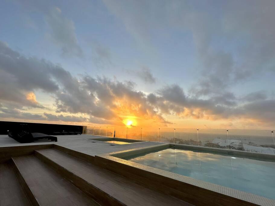 Comfortable W/ Views Rooftop Pool & Gym - 319 Musa