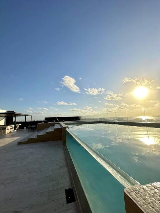 Comfortable W/ Views Rooftop Pool & Gym - 319 Musa Apartamento